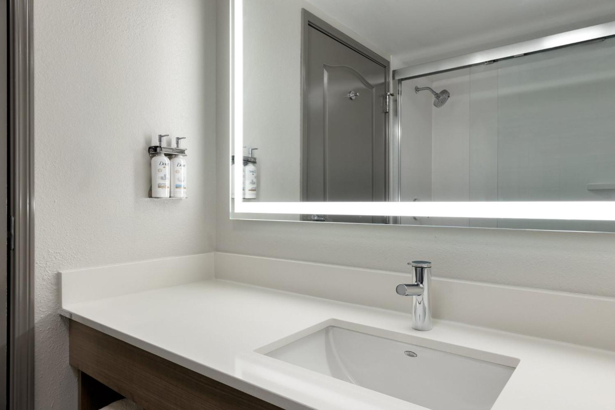 Holiday Inn Express Savannah Airport By Ihg Exterior foto